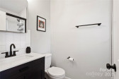16 Oak Hill Dr Asheville, NC 28806