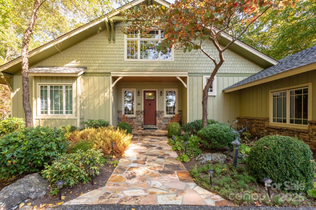324 Austin Mountain Dr Burnsville, NC 28714