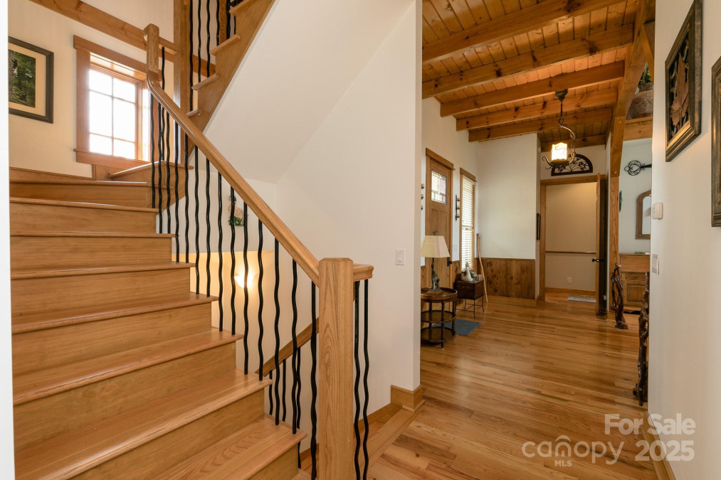 324 Austin Mountain Dr Burnsville, NC 28714