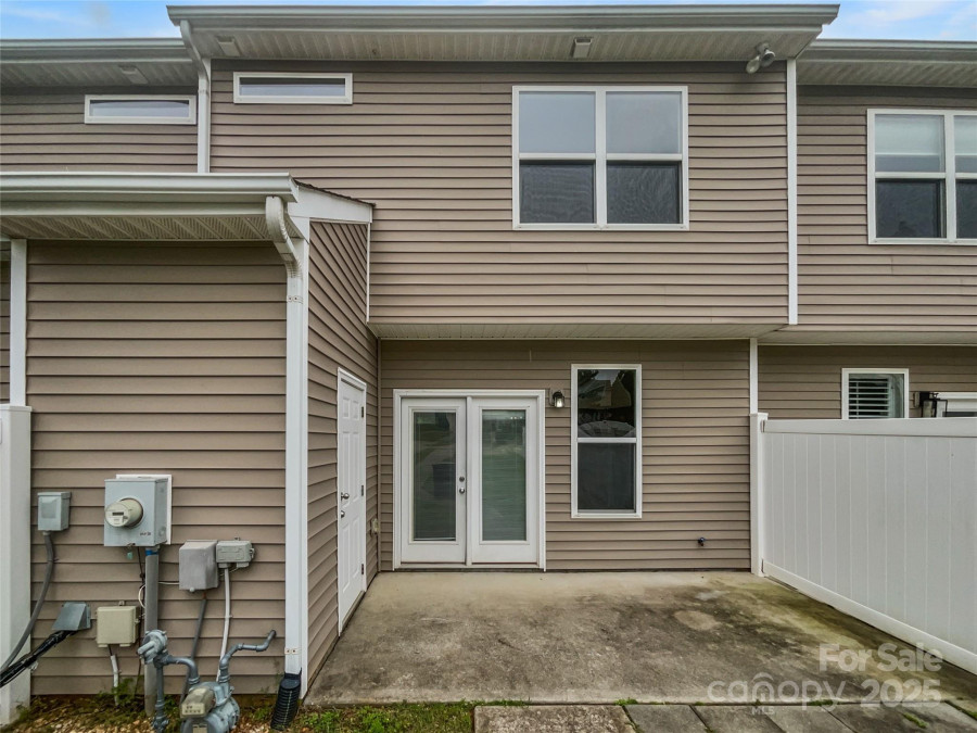 14056 Lyon Hill Ln Huntersville, NC 28078