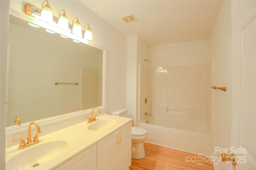 12314 Chickasaw Dr Huntersville, NC 28078