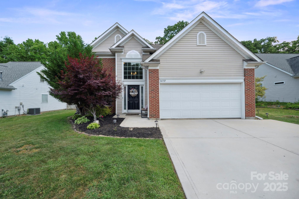 16337 Greybriar Forest Ln Charlotte, NC 28278