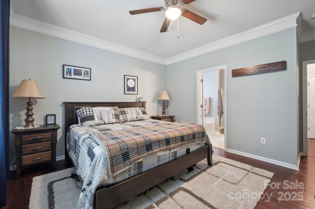 16337 Greybriar Forest Ln Charlotte, NC 28278