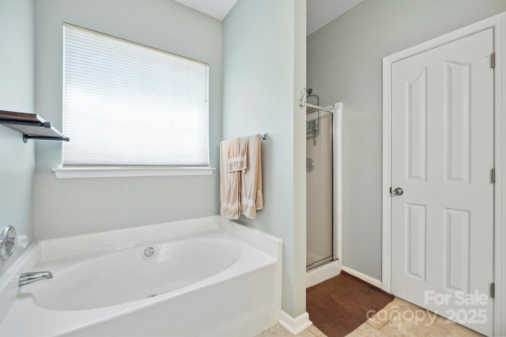 16337 Greybriar Forest Ln Charlotte, NC 28278