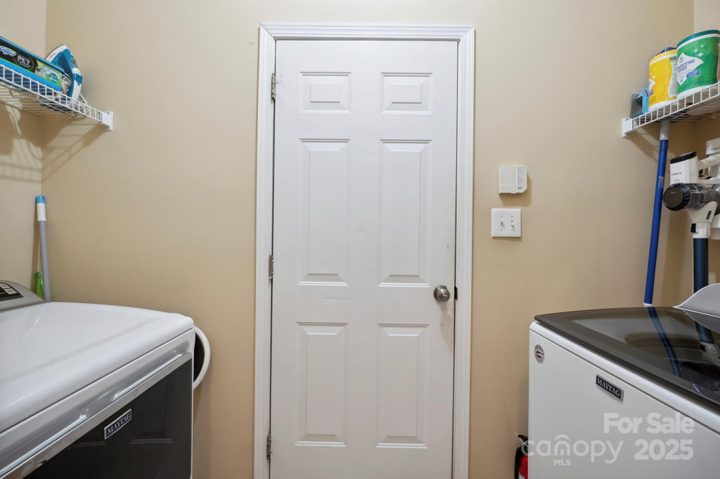 16337 Greybriar Forest Ln Charlotte, NC 28278