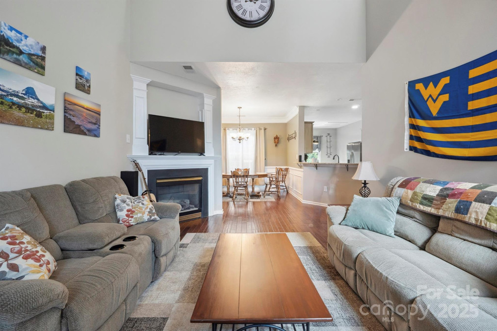 16337 Greybriar Forest Ln Charlotte, NC 28278