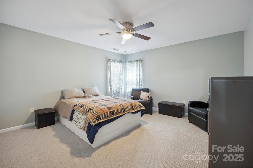 16337 Greybriar Forest Ln Charlotte, NC 28278