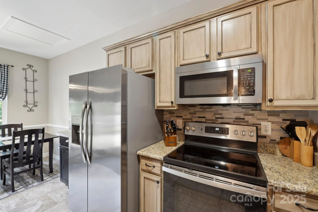 16337 Greybriar Forest Ln Charlotte, NC 28278