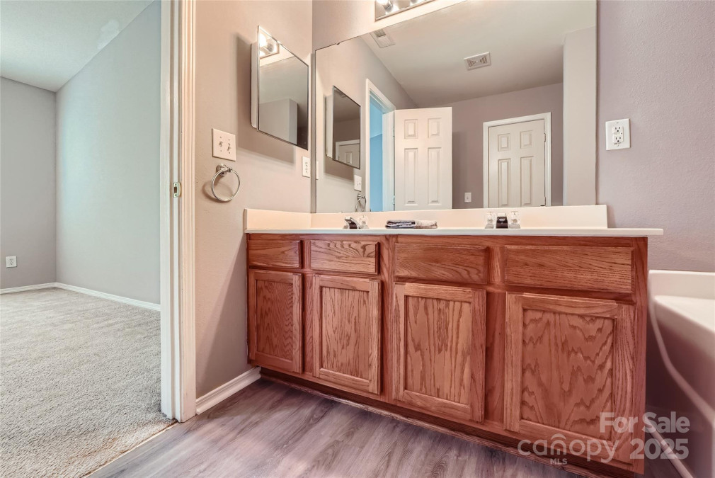 6335 Ziegler Ln Charlotte, NC 28269