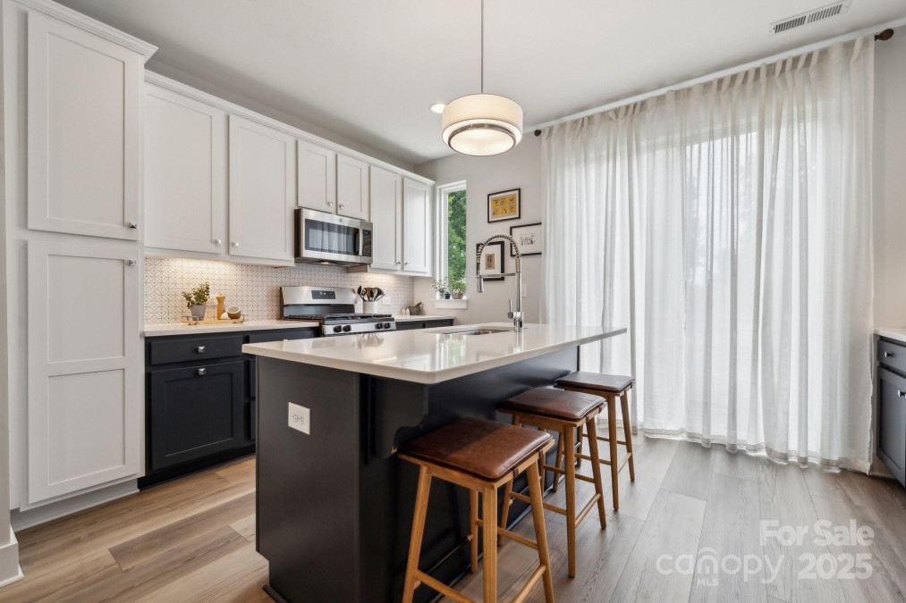 614 West End Dr Charlotte, NC 28208
