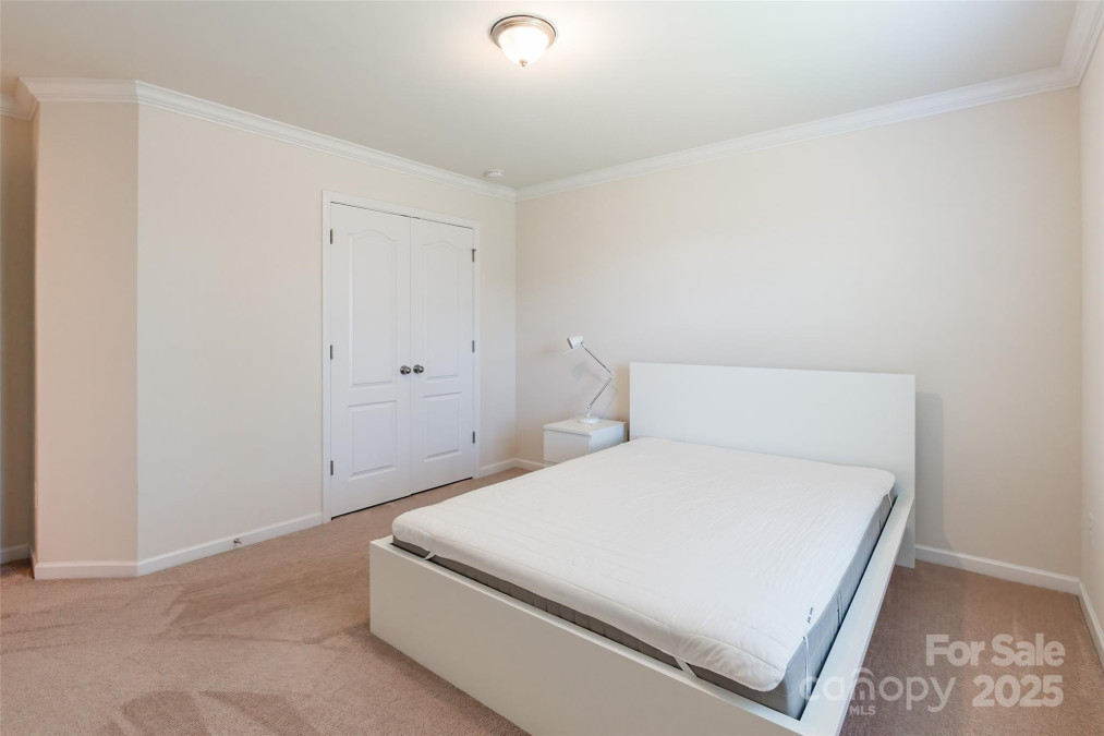 7711 Kelburn Ln Charlotte, NC 28273