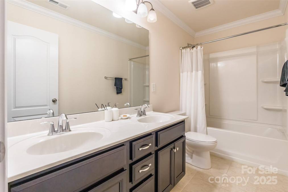 7711 Kelburn Ln Charlotte, NC 28273