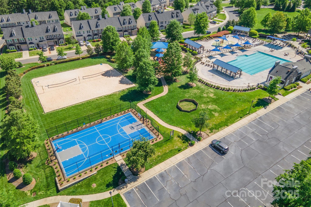 7711 Kelburn Ln Charlotte, NC 28273