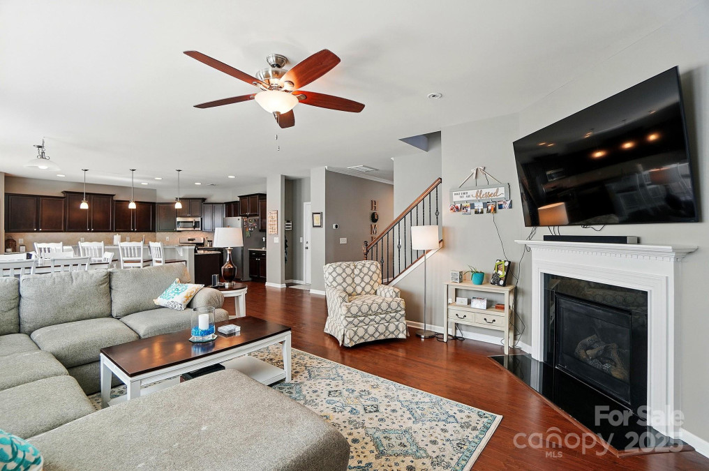 9301 Swimming Dr Harrisburg, NC 28075