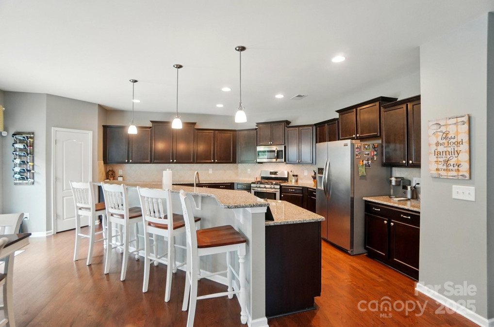 9301 Swimming Dr Harrisburg, NC 28075