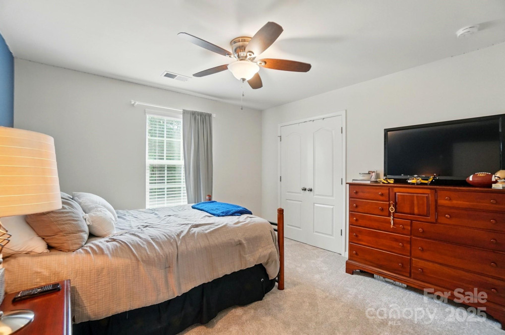 9301 Swimming Dr Harrisburg, NC 28075