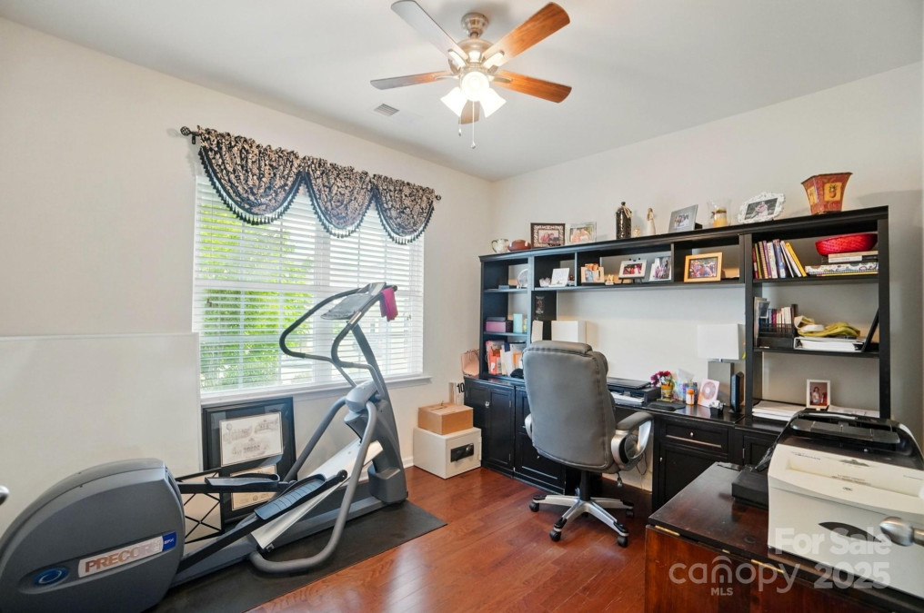 9301 Swimming Dr Harrisburg, NC 28075