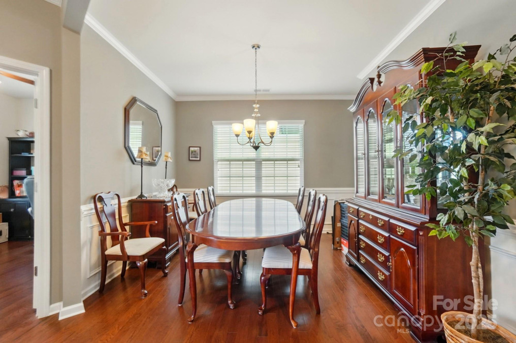 9301 Swimming Dr Harrisburg, NC 28075