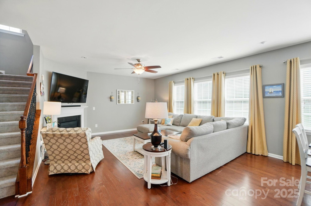 9301 Swimming Dr Harrisburg, NC 28075