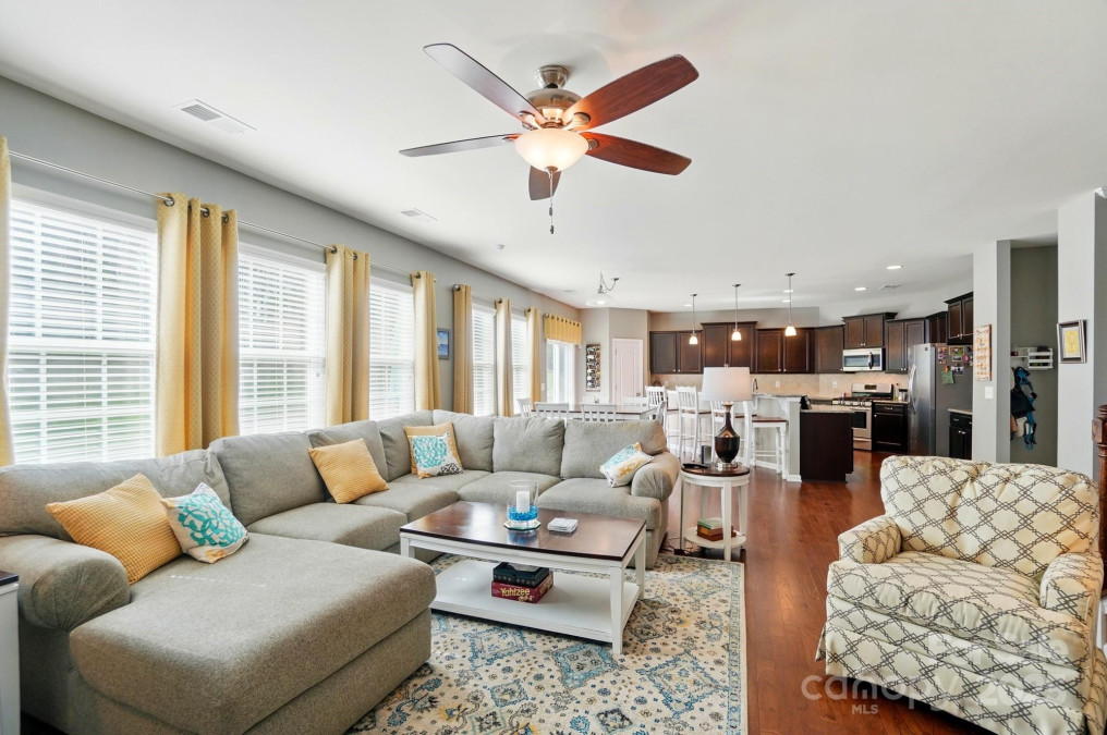 9301 Swimming Dr Harrisburg, NC 28075