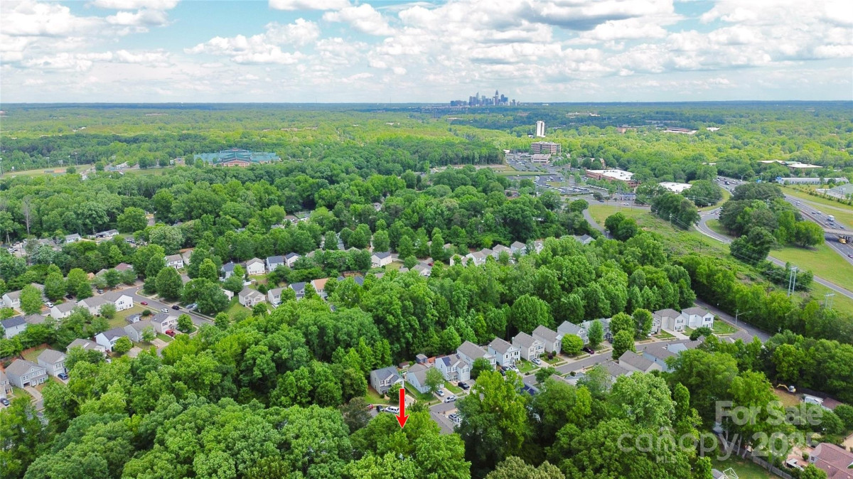 459 Presidents Ct Charlotte, NC 28217