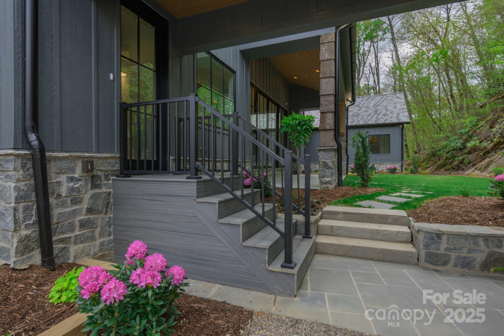139 Beaver Lodge Trl Blowing Rock, NC 28605