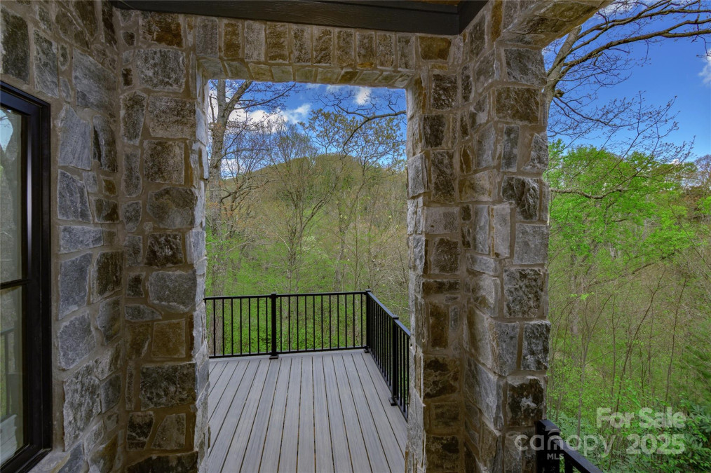 139 Beaver Lodge Trl Blowing Rock, NC 28605