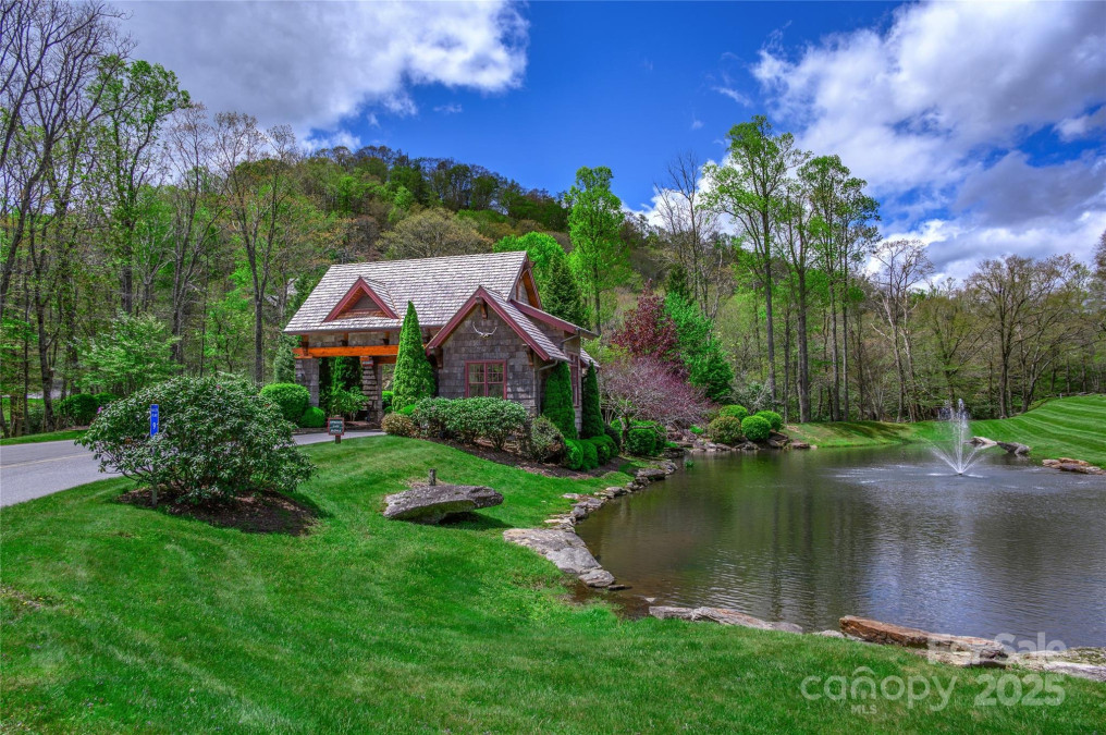 139 Beaver Lodge Trl Blowing Rock, NC 28605