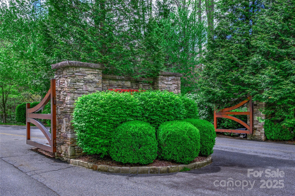139 Beaver Lodge Trl Blowing Rock, NC 28605