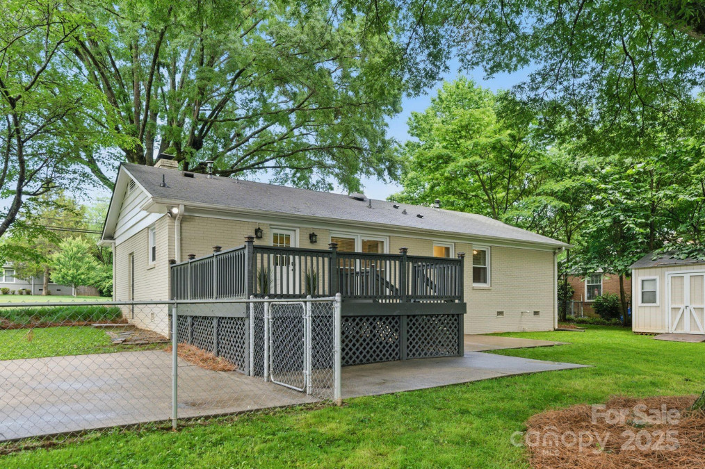 1700 Emerywood Dr Charlotte, NC 28210