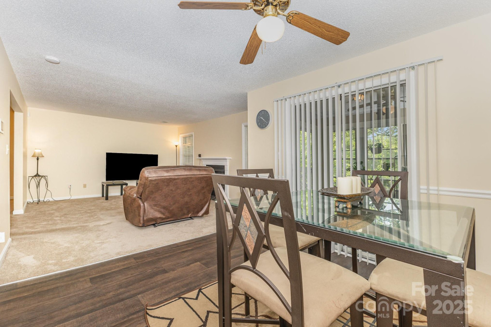 6011 Treetop Ct Charlotte, NC 28212