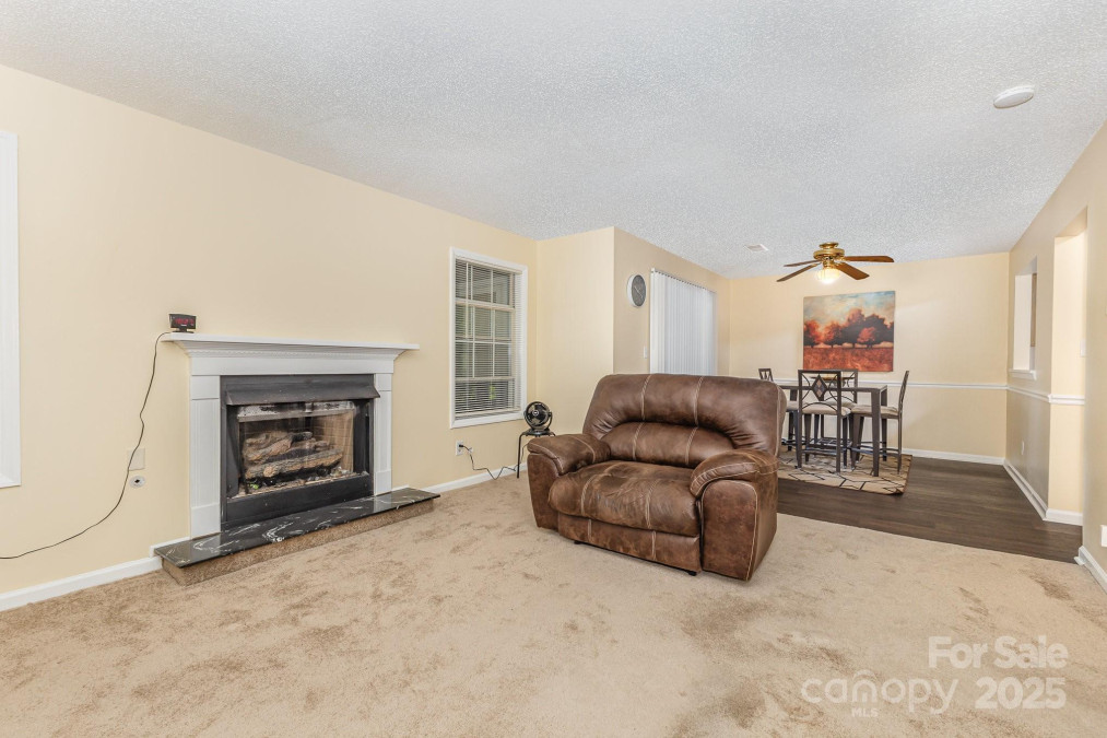 6011 Treetop Ct Charlotte, NC 28212