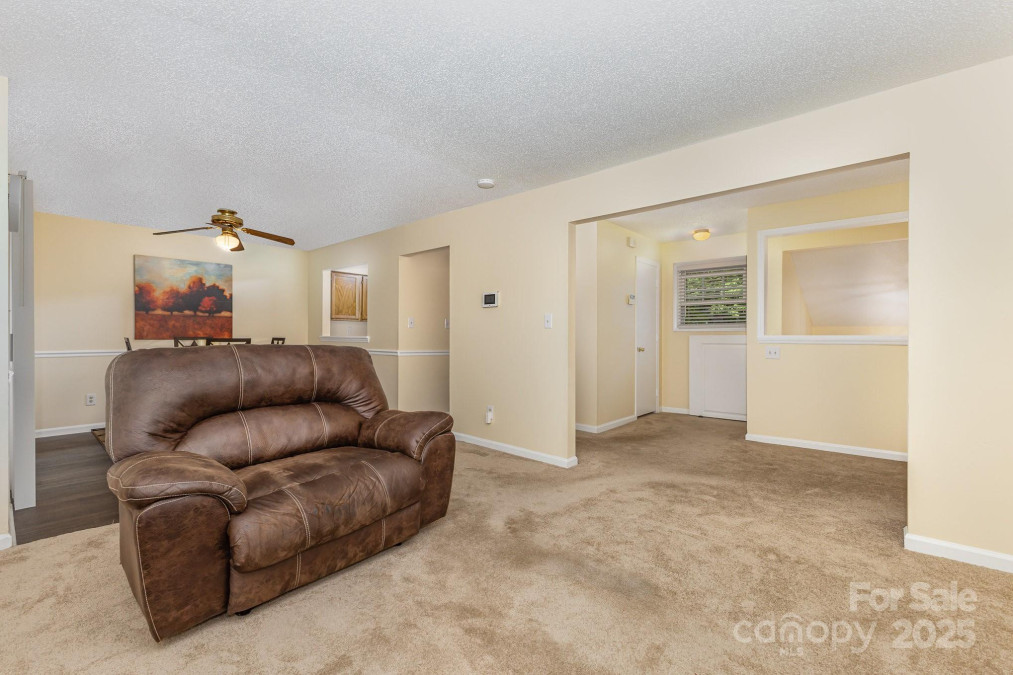 6011 Treetop Ct Charlotte, NC 28212