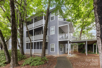 6011 Treetop Ct Charlotte, NC 28212
