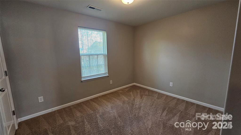 5823 Natick Dr Charlotte, NC 28214