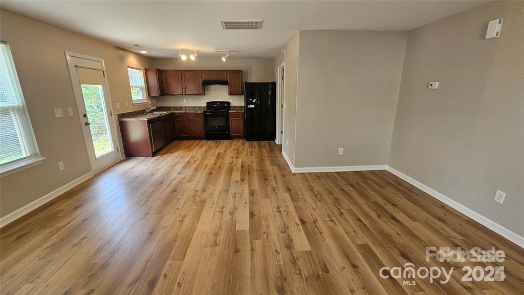 5823 Natick Dr Charlotte, NC 28214