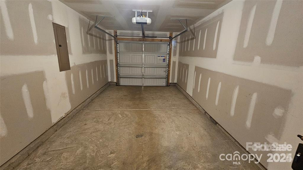 5823 Natick Dr Charlotte, NC 28214