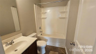 5823 Natick Dr Charlotte, NC 28214