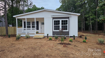 131 Boxwood Ln Forest City, NC 28043