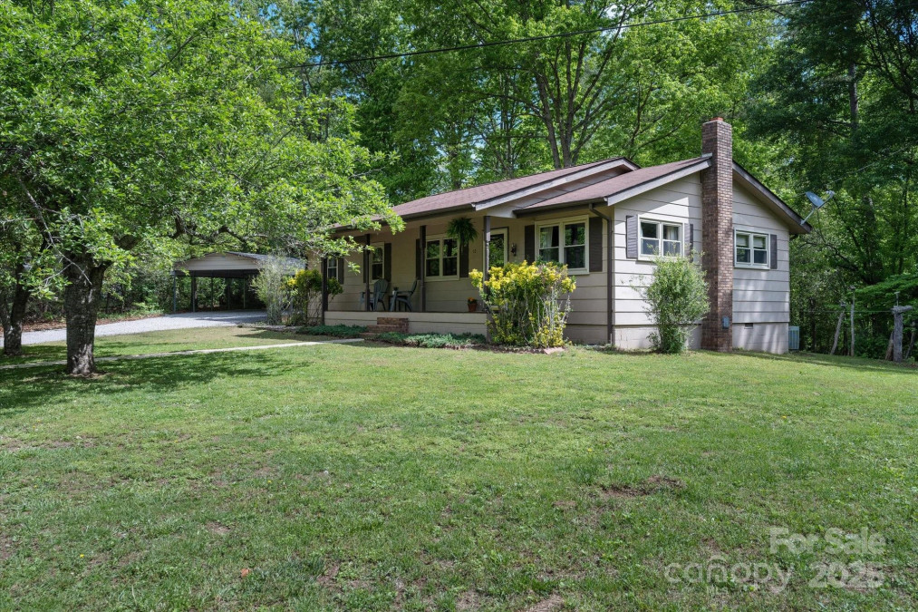 12 Thumper Ln Arden, NC 28704