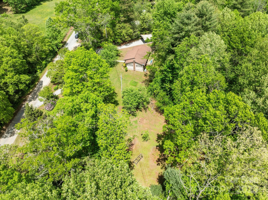 12 Thumper Ln Arden, NC 28704