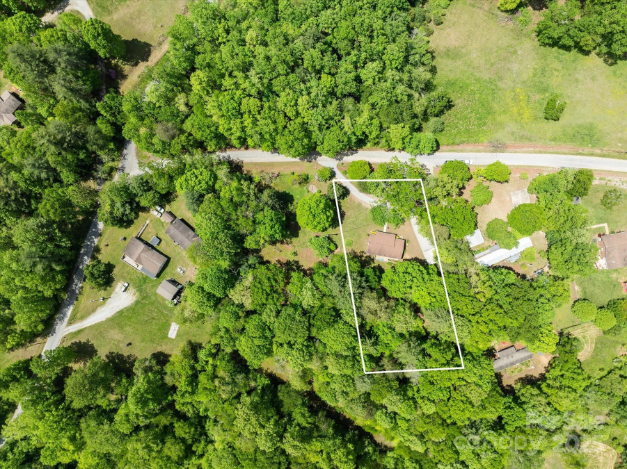 12 Thumper Ln Arden, NC 28704