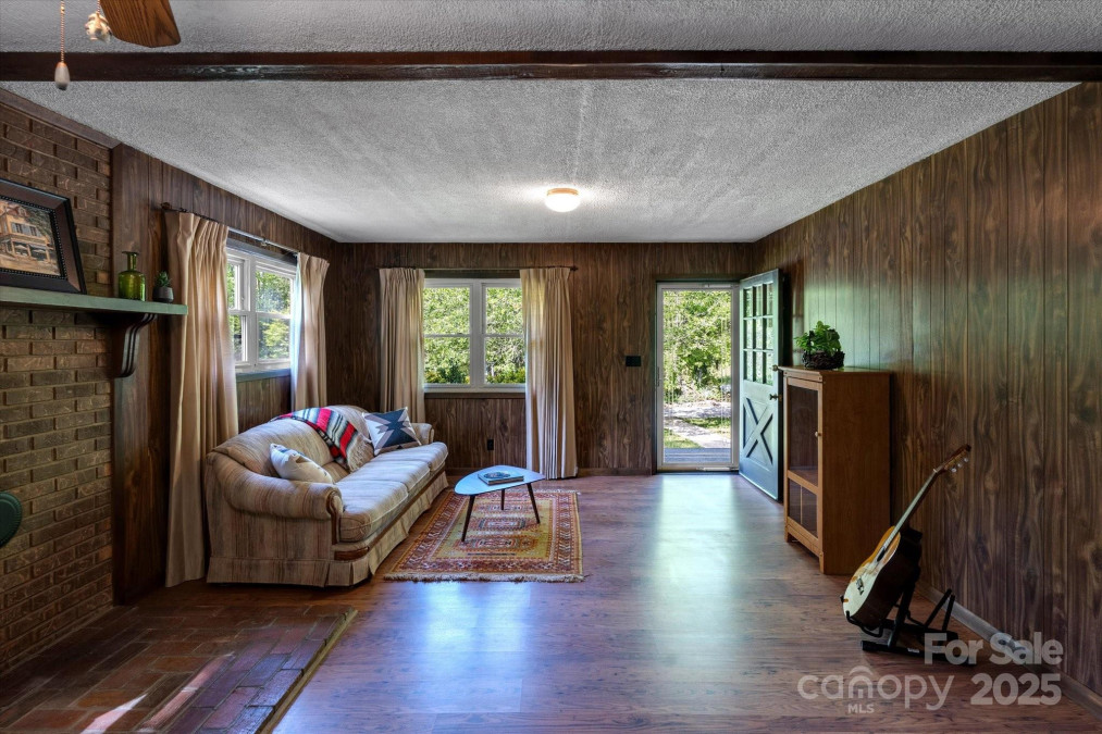 12 Thumper Ln Arden, NC 28704