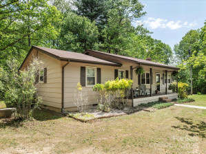 12 Thumper Ln Arden, NC 28704