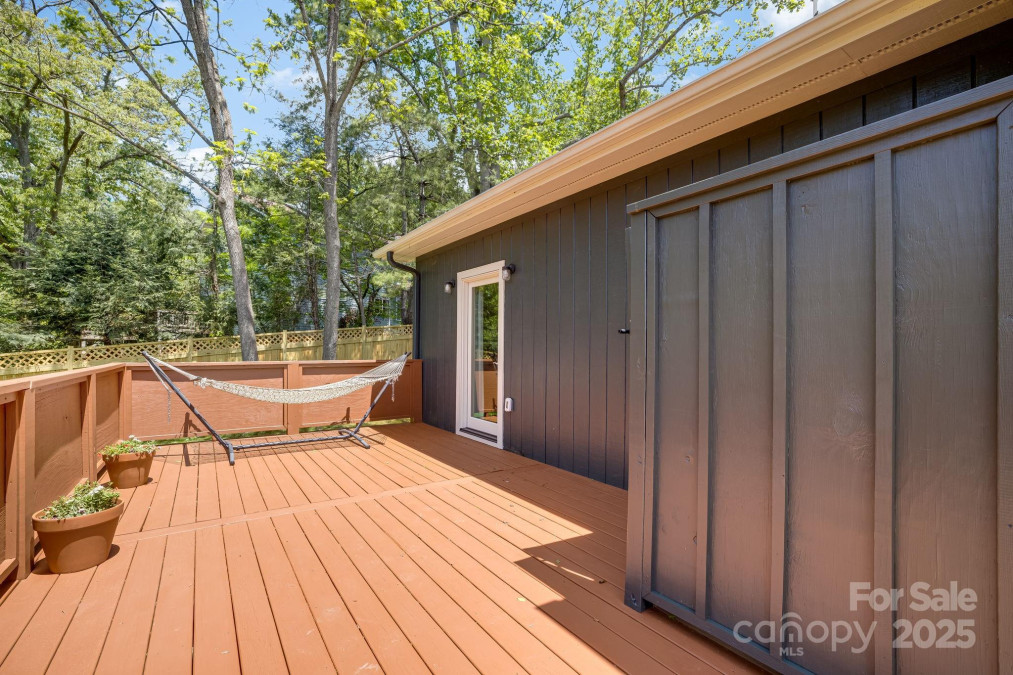 17 Beaverdam Ct Asheville, NC 28804