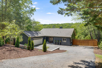 17 Beaverdam Ct Asheville, NC 28804
