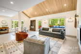 17 Beaverdam Ct Asheville, NC 28804