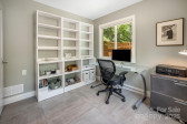 17 Beaverdam Ct Asheville, NC 28804