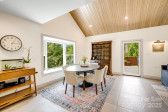 17 Beaverdam Ct Asheville, NC 28804