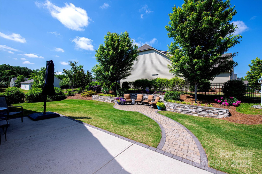 713 Blue Violet Ln Belmont, NC 28012